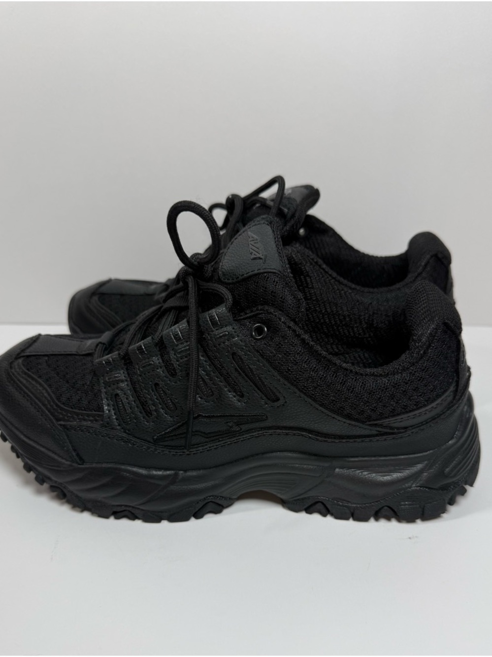 Avia Women's Black Mesh Athletic Sneakers Odor Control Size 8W - Picture 3 of 6